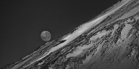 Moonset over Ngauruhoe