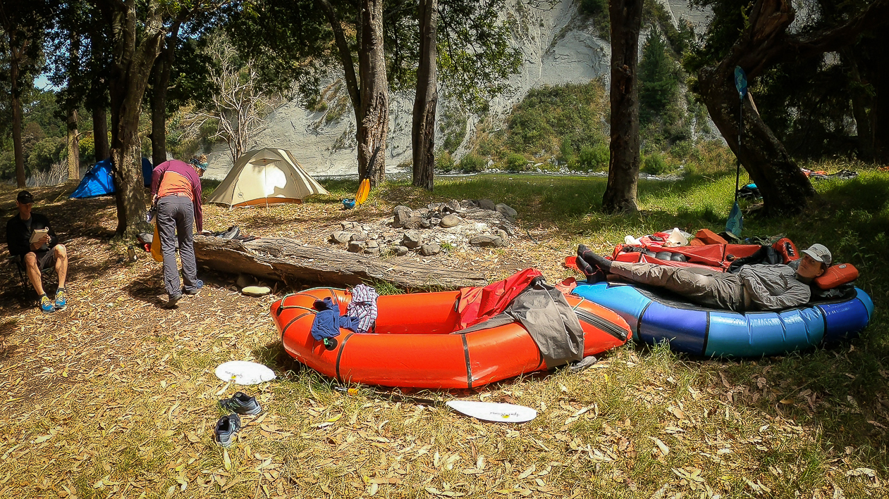 Rangitikei River Pack Raft-5 – Wellington Tramping and Mountaineering Club