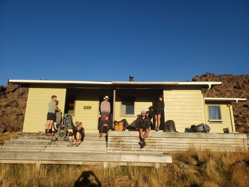 Rangipo hut Sunday morning about to depart.