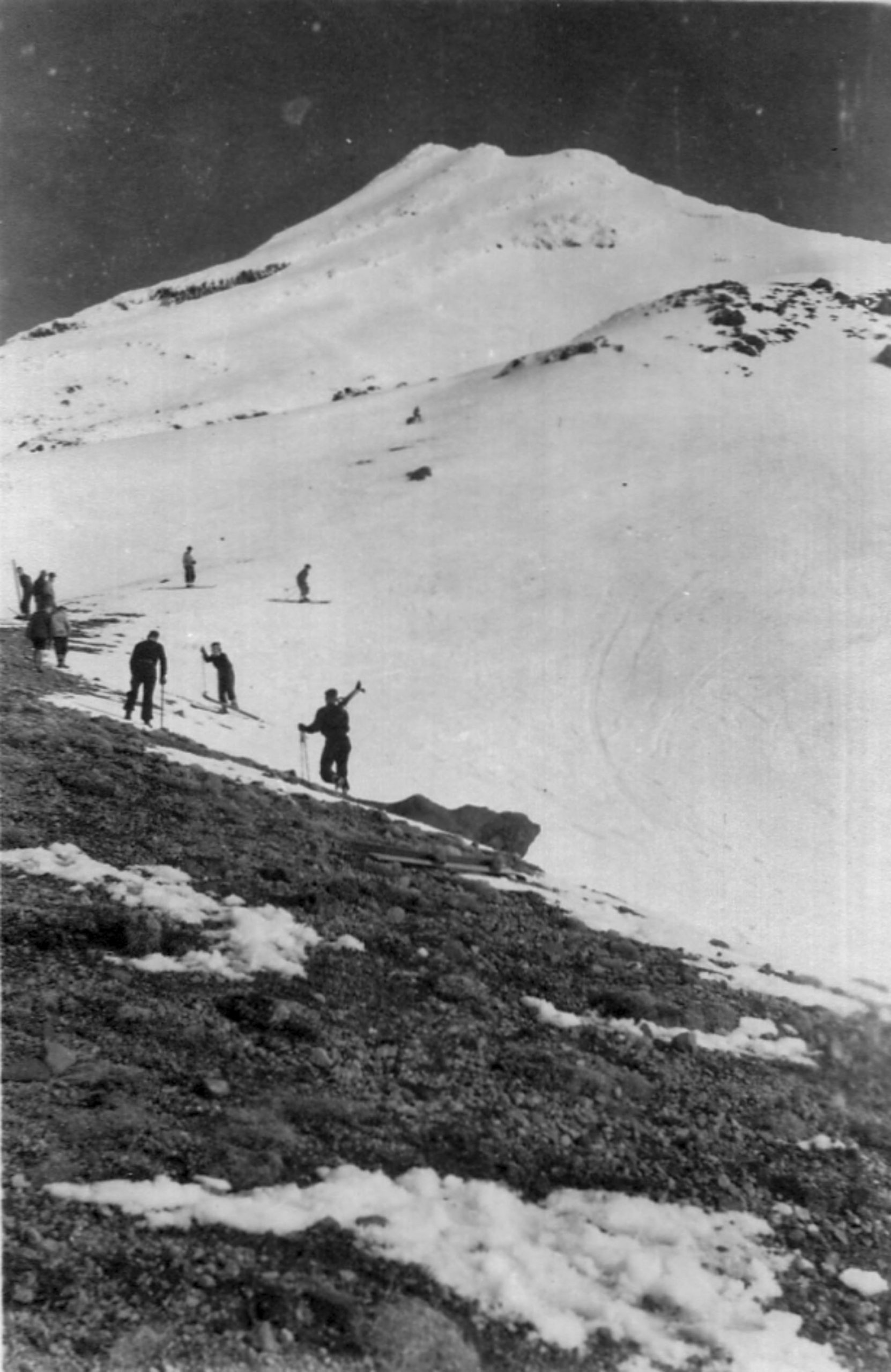 Skiing on Mt Egmont