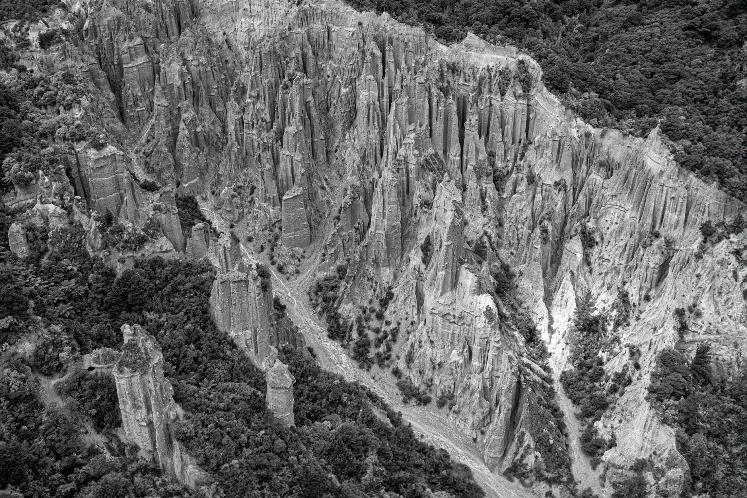 putangirua-pinnacles-track-open-or-closed-it-was-open-in-1948