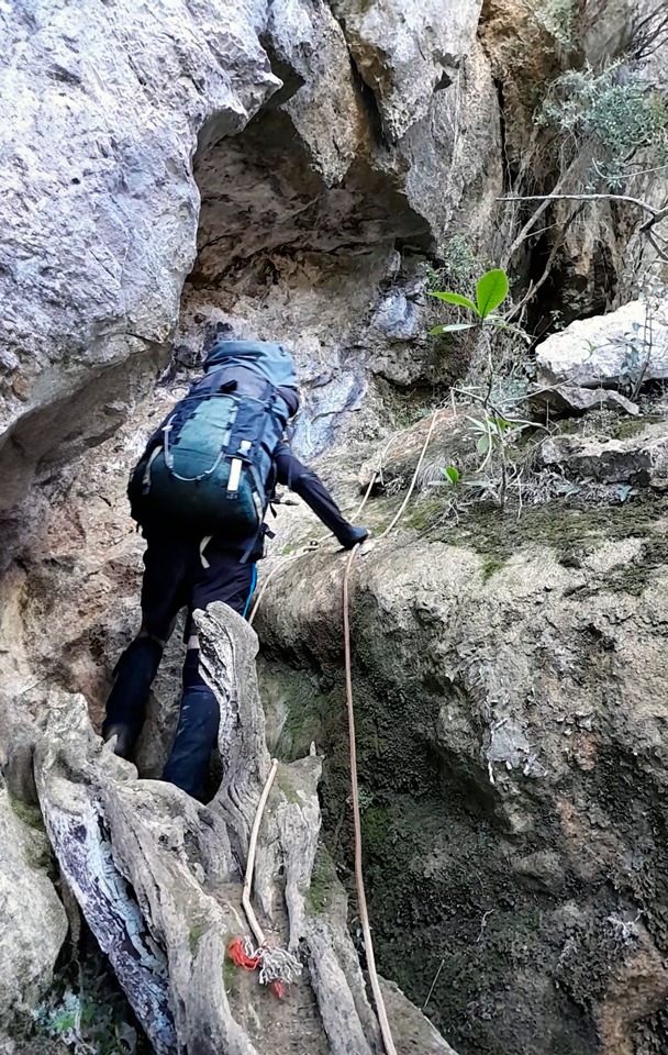 Climbing through the Bulmer bluffs with a bit of help of some fixed ropes