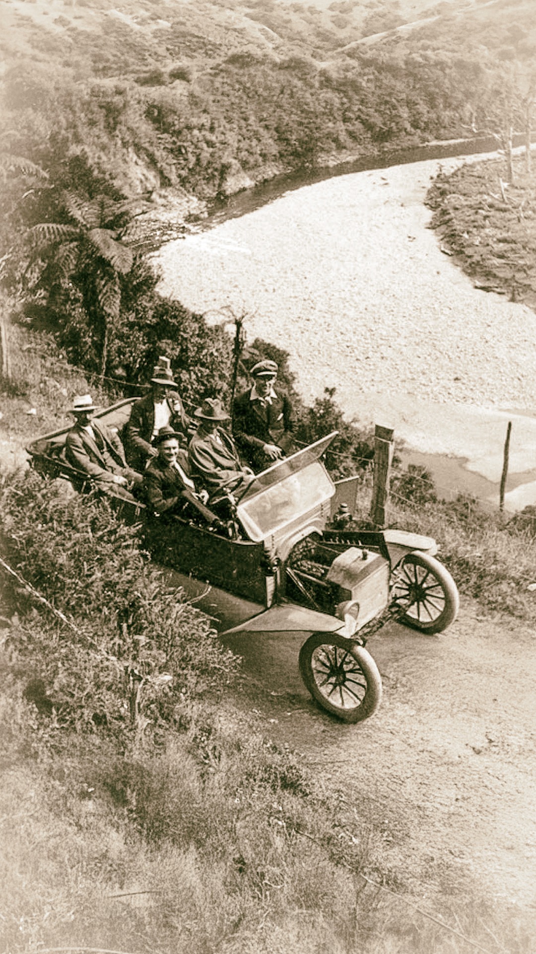 T Ford at Blue Bluff, Ōtaki Forks Road, 1921