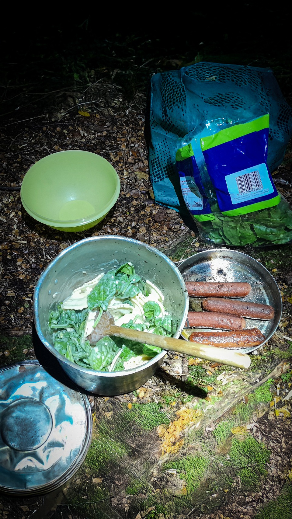 Buffet evening meal at the Broken Axe Pinnacles campsite