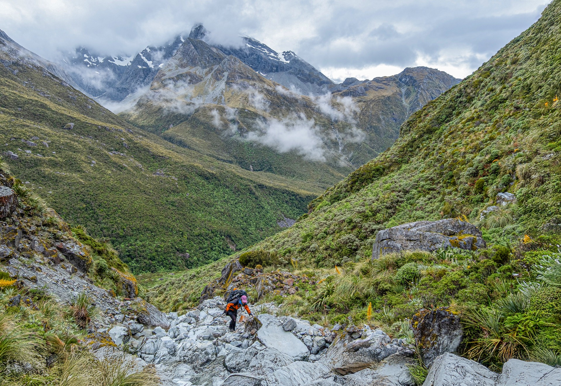  Climbing out of the Lord Valley 